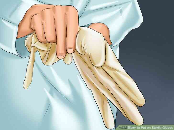Image intitulée Mettre des Gants Stériles Étape 9